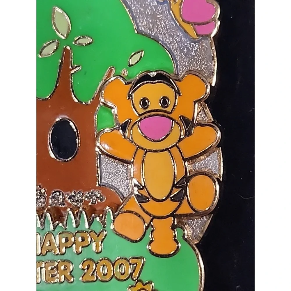 Disney Pin Winnie the Pooh Tigger Cute Easter‎ Egg Hunt 2007 2-D LE 54042
